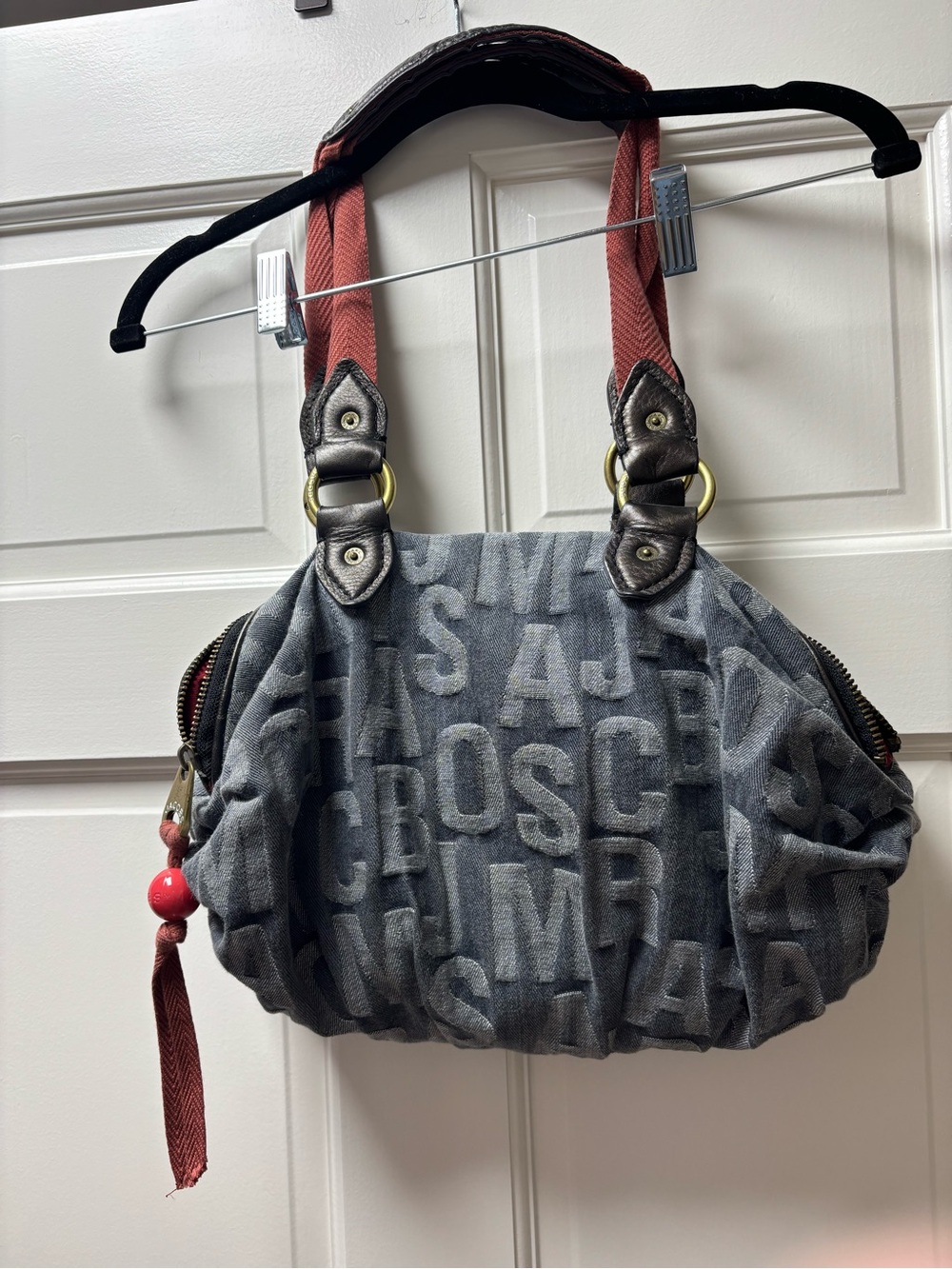 Marc Jacob’s denim bag-Pattern Women’s Shoulder Bag with Red Straps